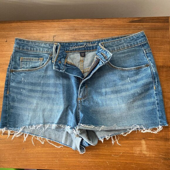 Universal Thread Denim Shorts - Picture 1 of 5